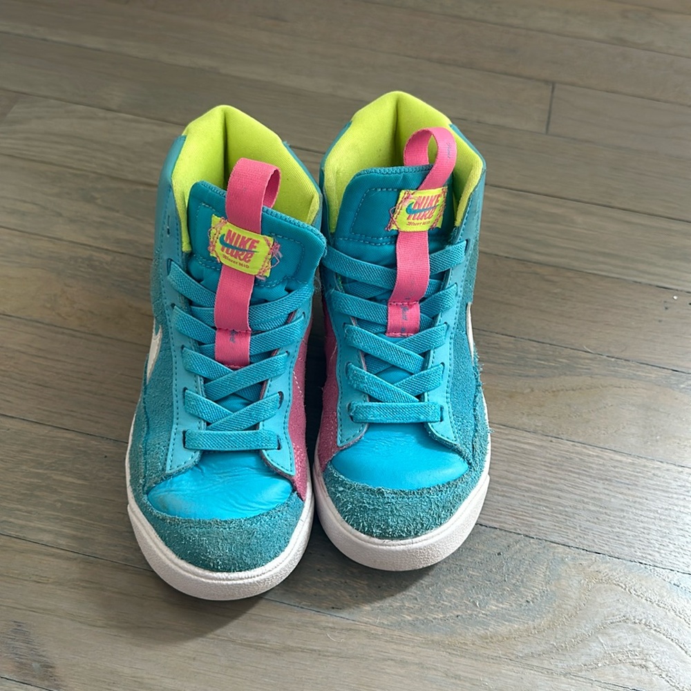 Nike Preschool blazer Mid 77 Size 12